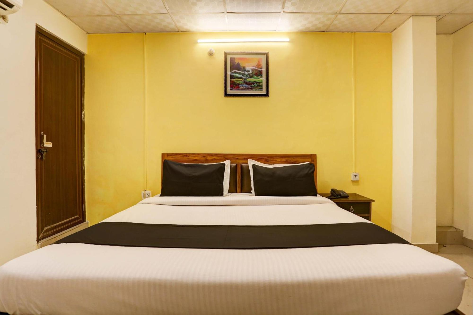 Collection O Hotel Moon Light Lucknow Exterior foto