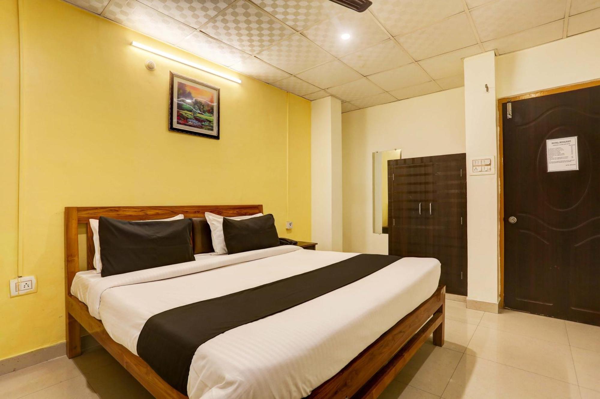 Collection O Hotel Moon Light Lucknow Exterior foto