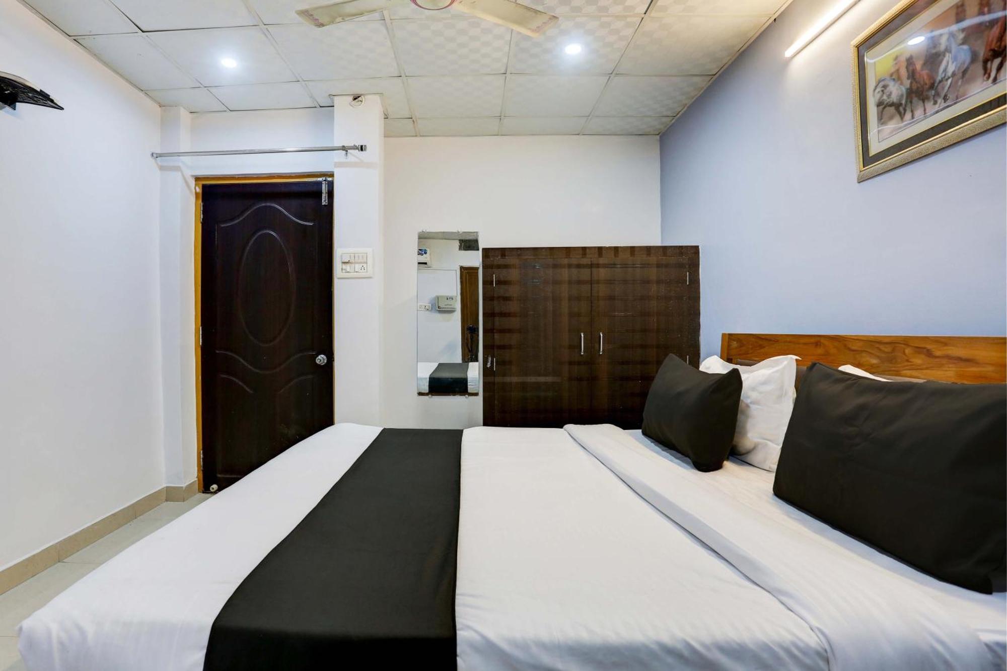 Collection O Hotel Moon Light Lucknow Exterior foto